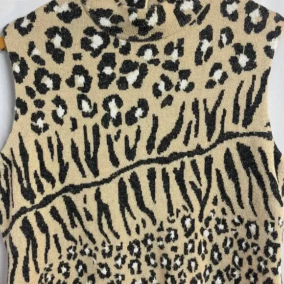 St. John Collection By Mary Gray Animal Print Turtleneck Top Size L - Picture 4 of 10